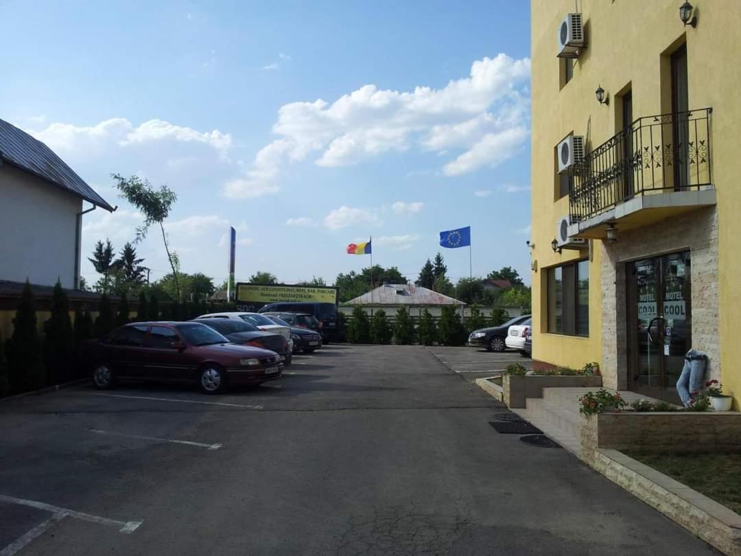 Motel Cool Barcanesti Exterior photo